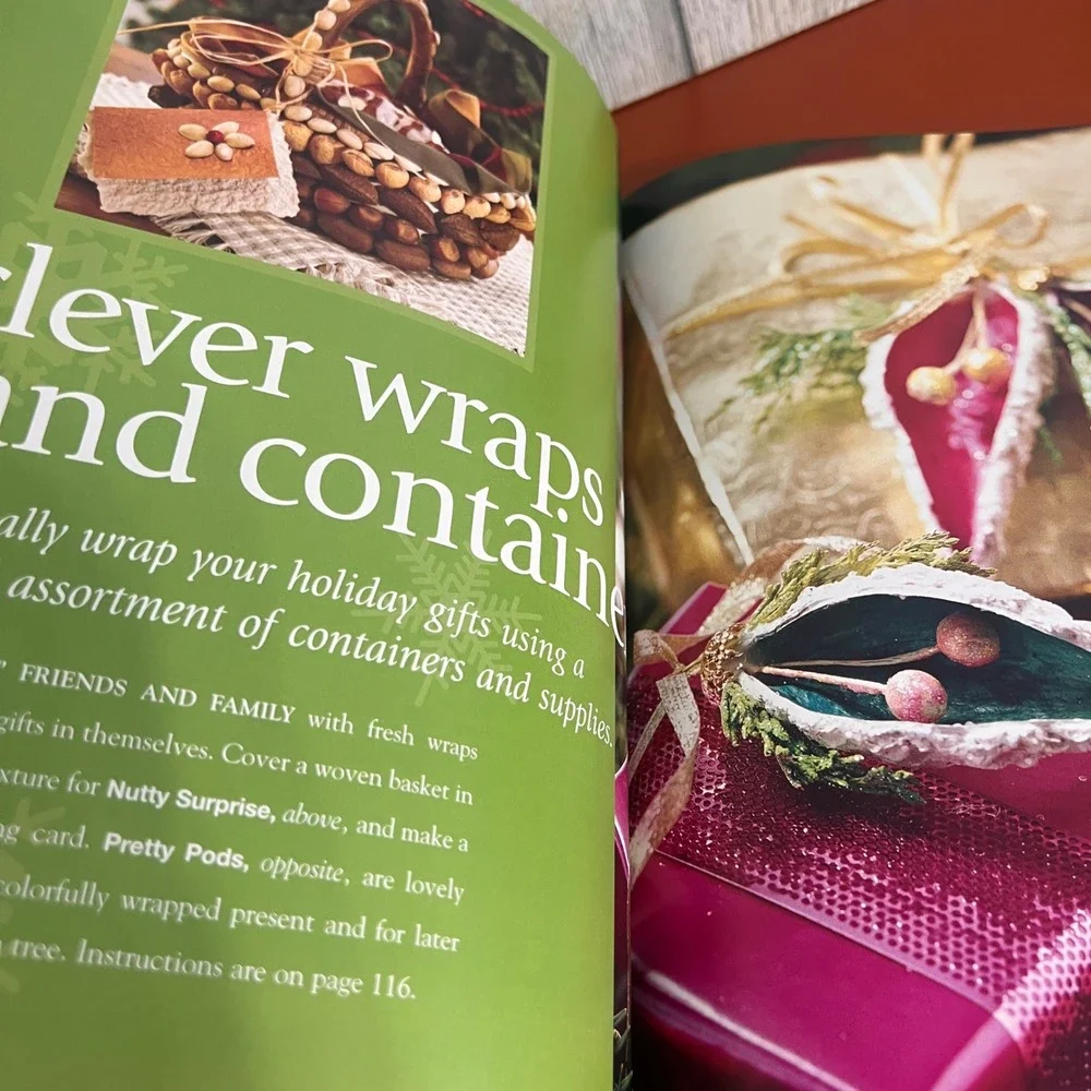 Better‎ Homes and Gardens Christmas From the Heart Volume 13 2004 First Edition